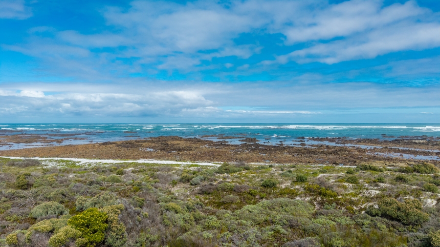 6 Bedroom Property for Sale in Suiderstrand Western Cape